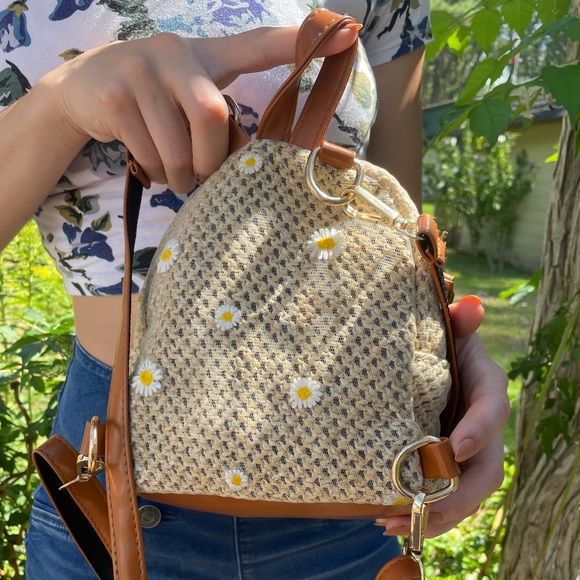 Cute mini summer backpack ☀️ - Picture 2 of 7